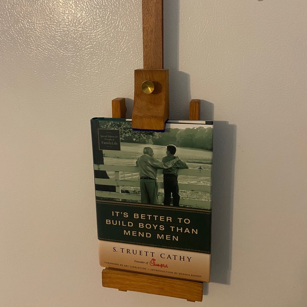Picture stand w/ magnet
